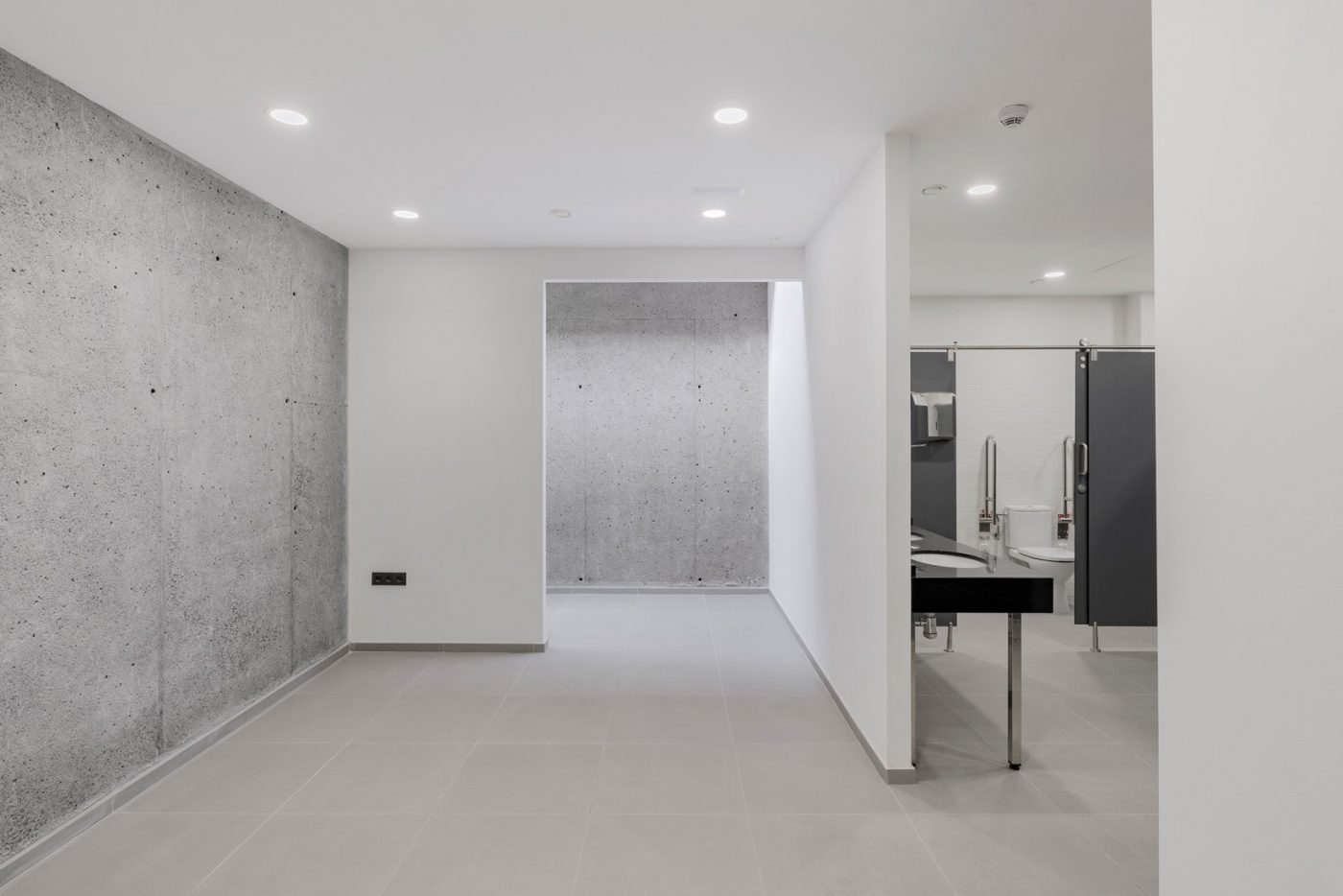 Laminated Timber Beam Structure in Sports Center