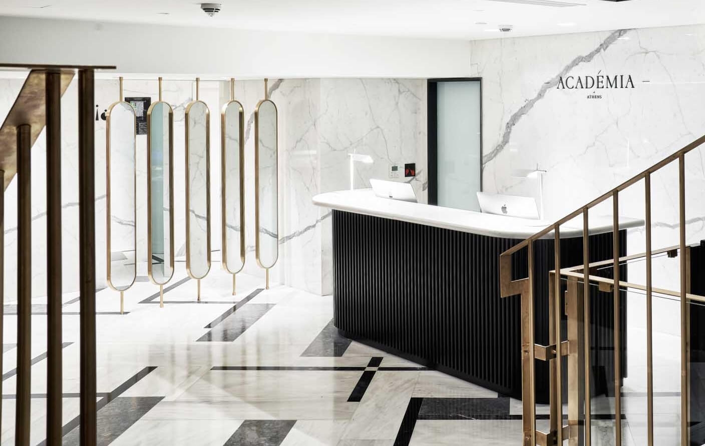 Marble and Porcelain Slabs: Natural Materials