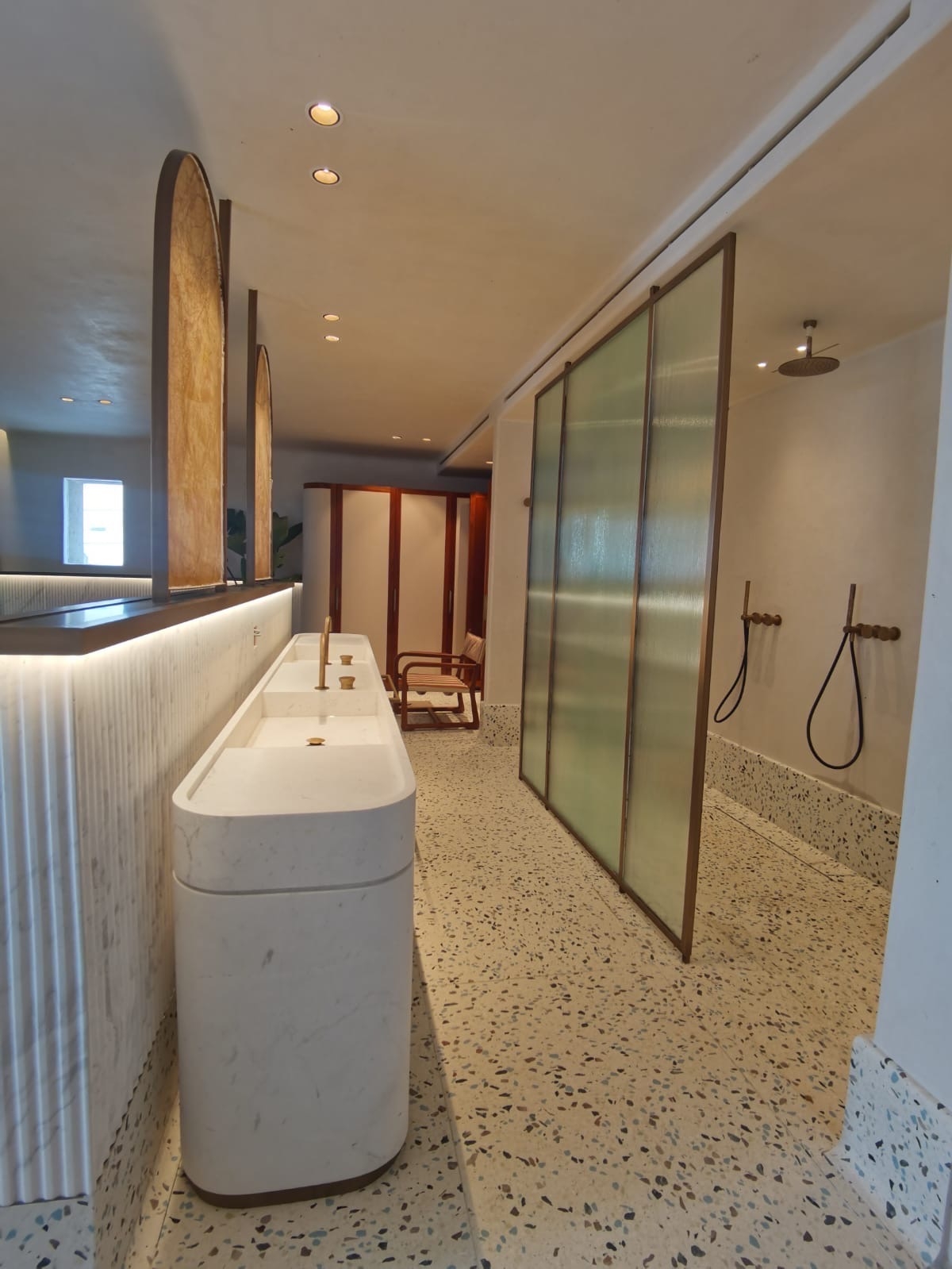 Marble and Porcelain Slabs: Natural Materials