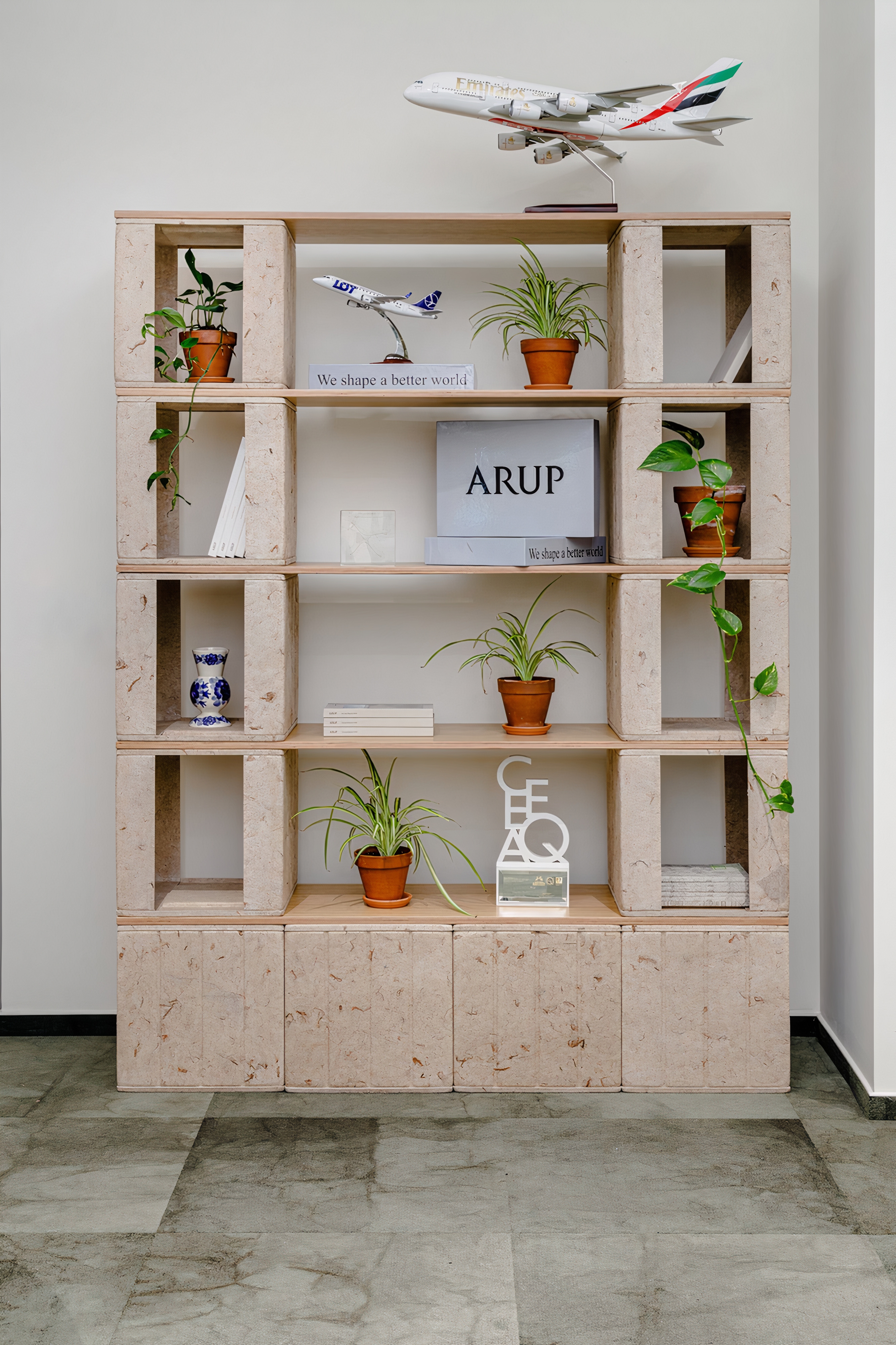 Dynamic Furniture Modules for ARUP Headquarters