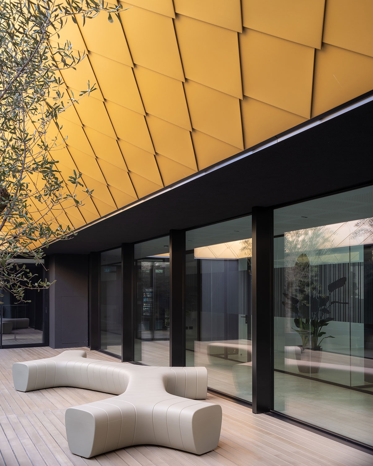 Modular Benches at Arredo3 Headquarters