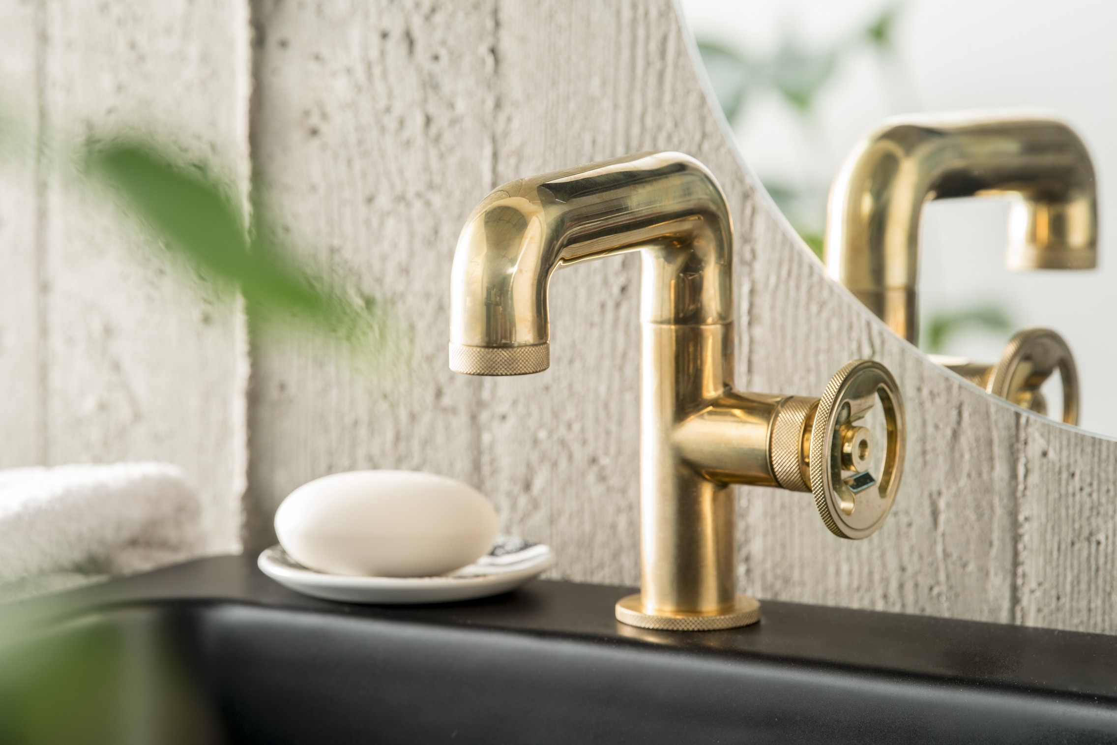 Bathroom Fixtures: Enhancing Spaces