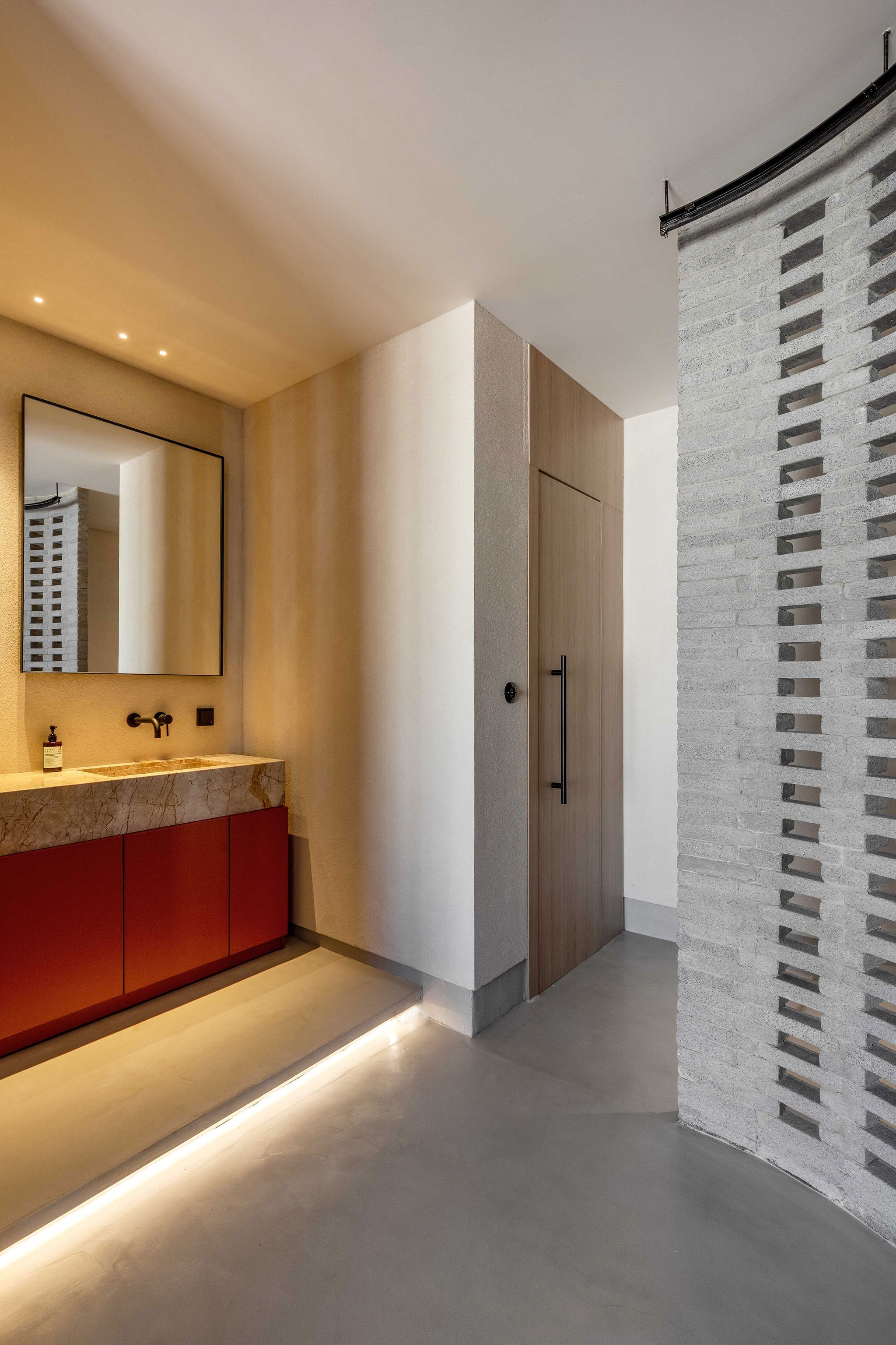 Modern Urban Hotel in Athens