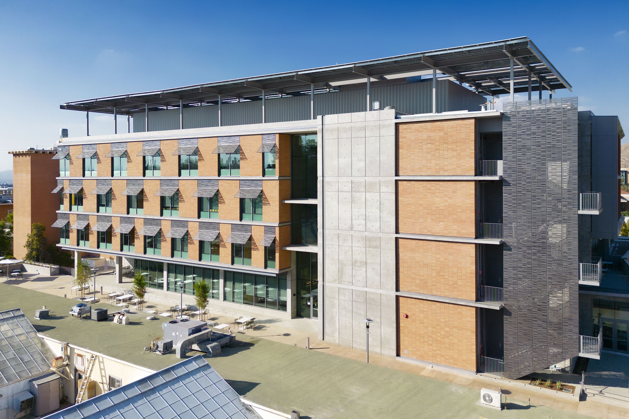 Sunshades in UCR School of Medicine
