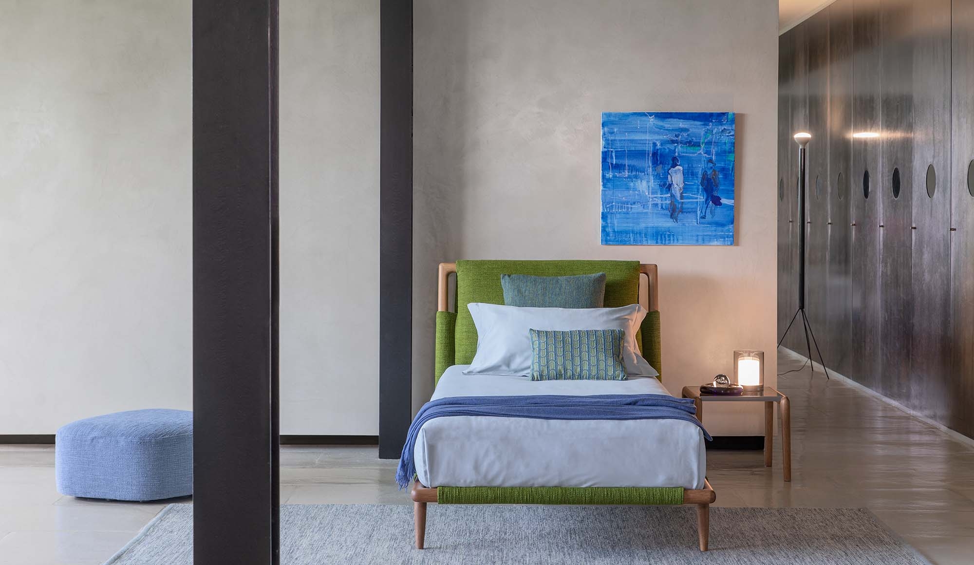 Solid Frame Bed | Gaudí