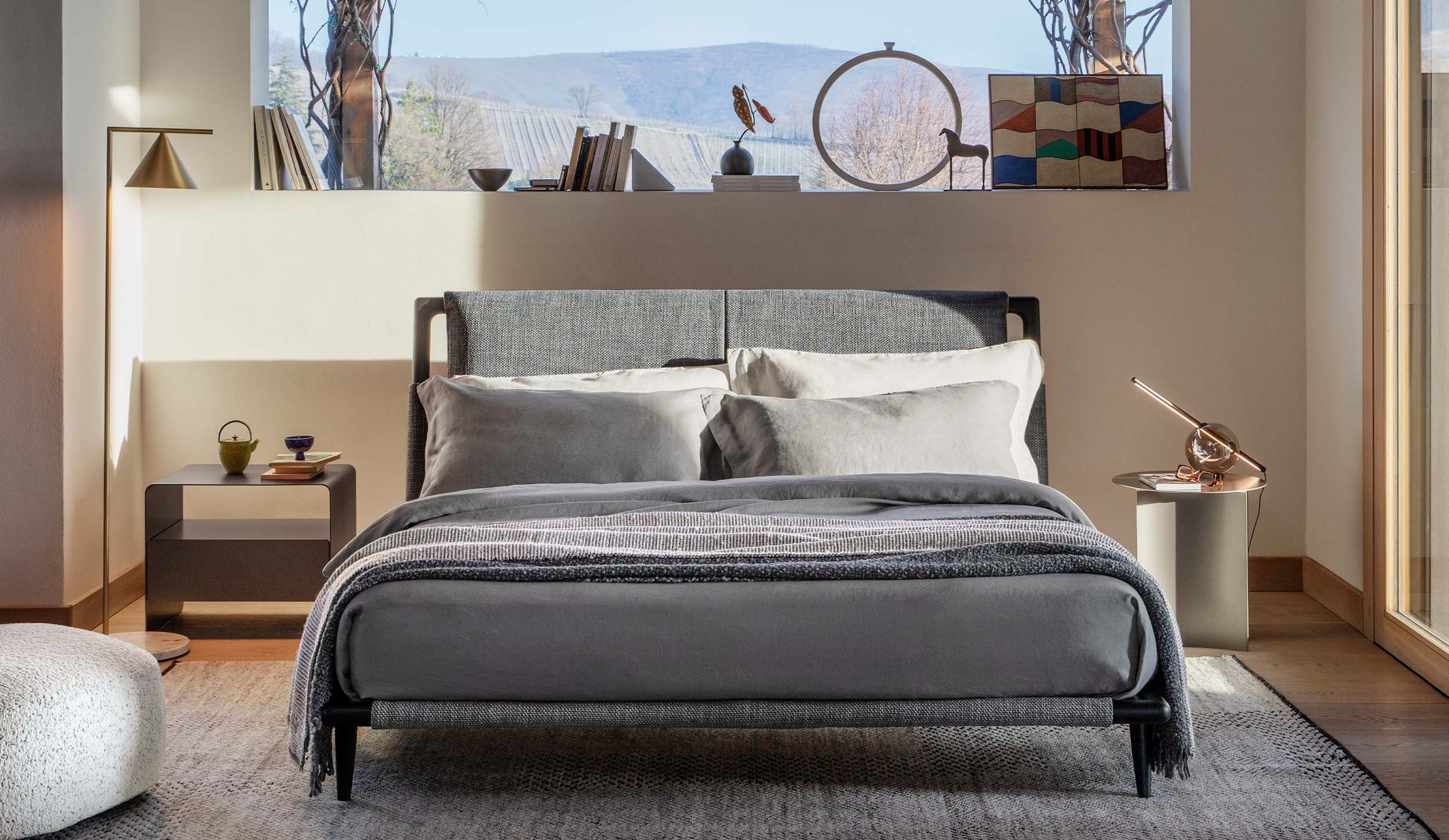 Solid Frame Bed | Gaudí