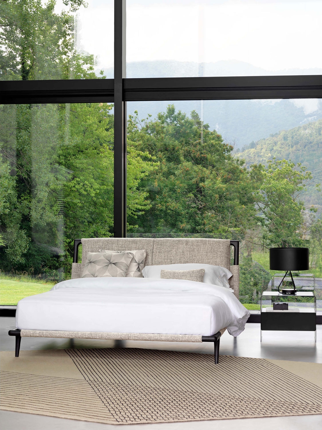 Solid Frame Bed | Gaudí