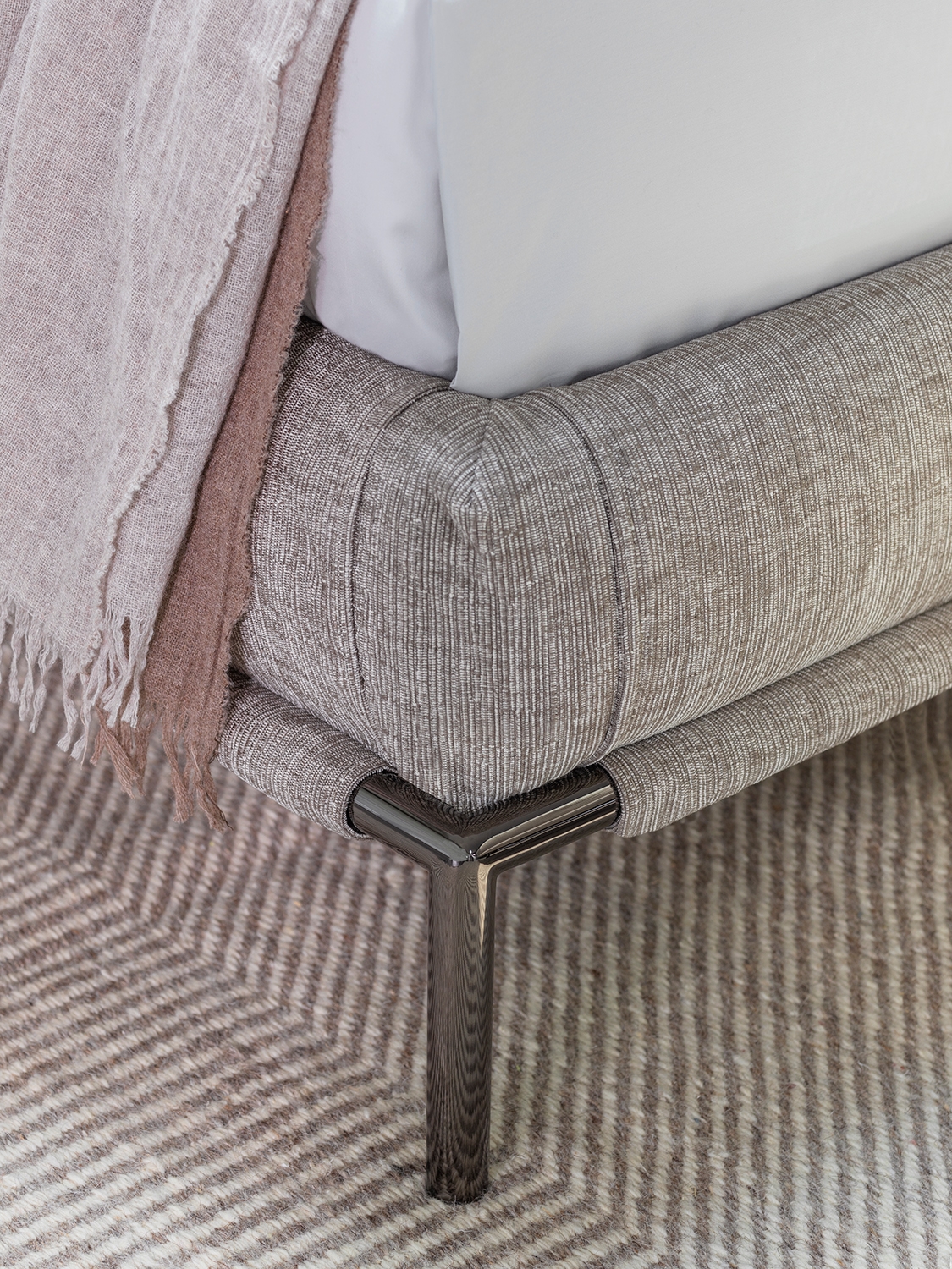 Bed With Upholstered Metal Frame | Icon