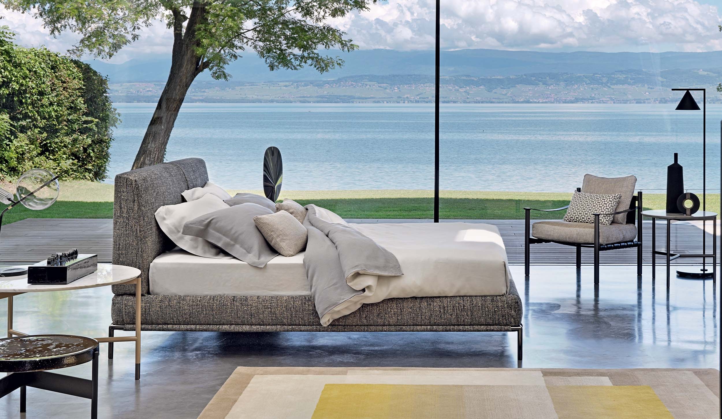 Bed With Upholstered Metal Frame | Icon