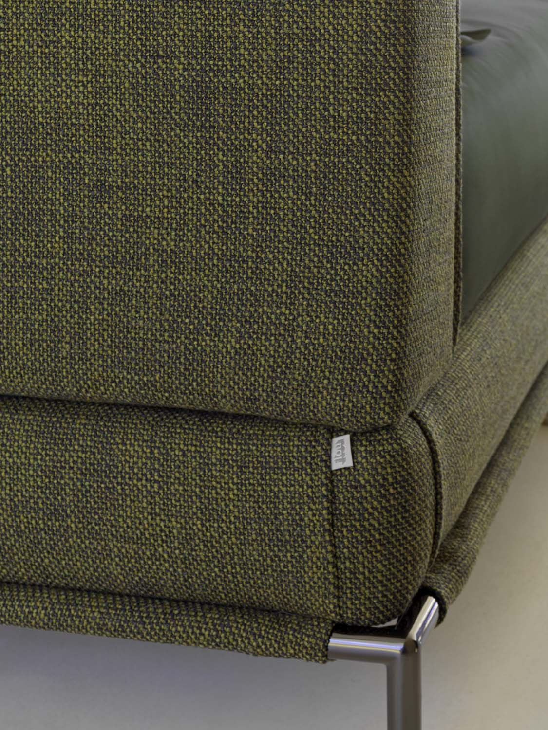 Bed With Upholstered Metal Frame | Icon