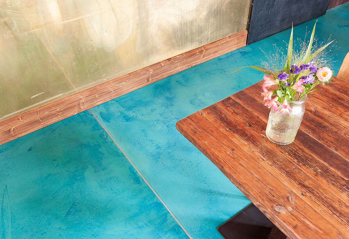 Plaster for Seamless Decorative Surfaces | STUDIO