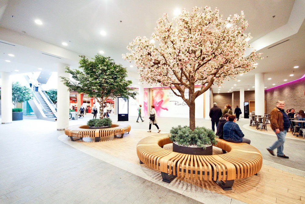 Modular Seating in Belgian Shopping Center
