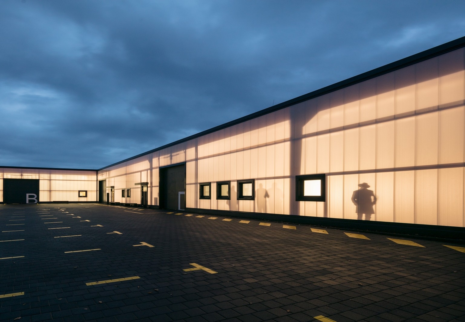 Translucent  Building Elements in Workshop Center