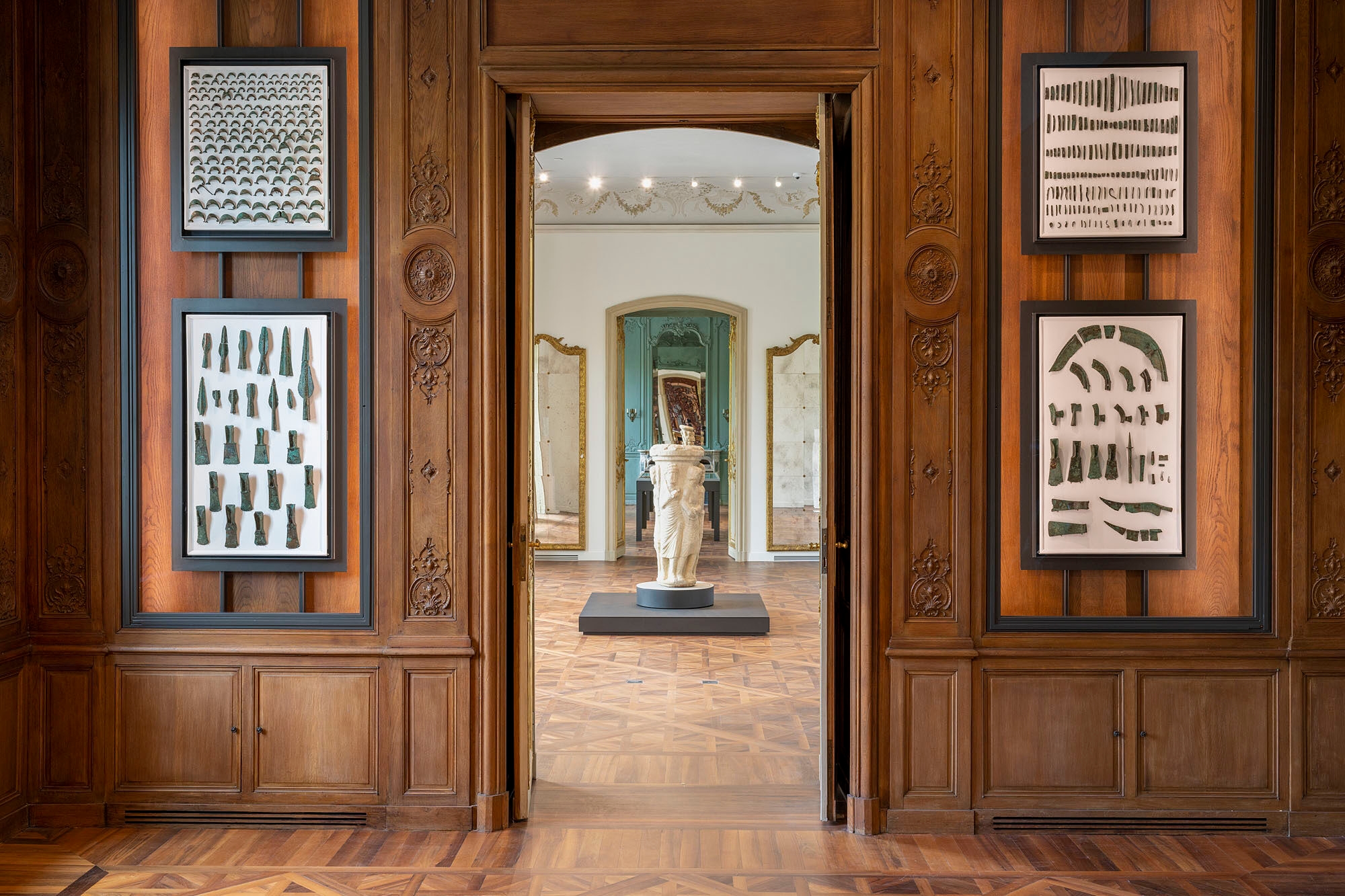 Display Cases in Fondazione Luigi Rovati