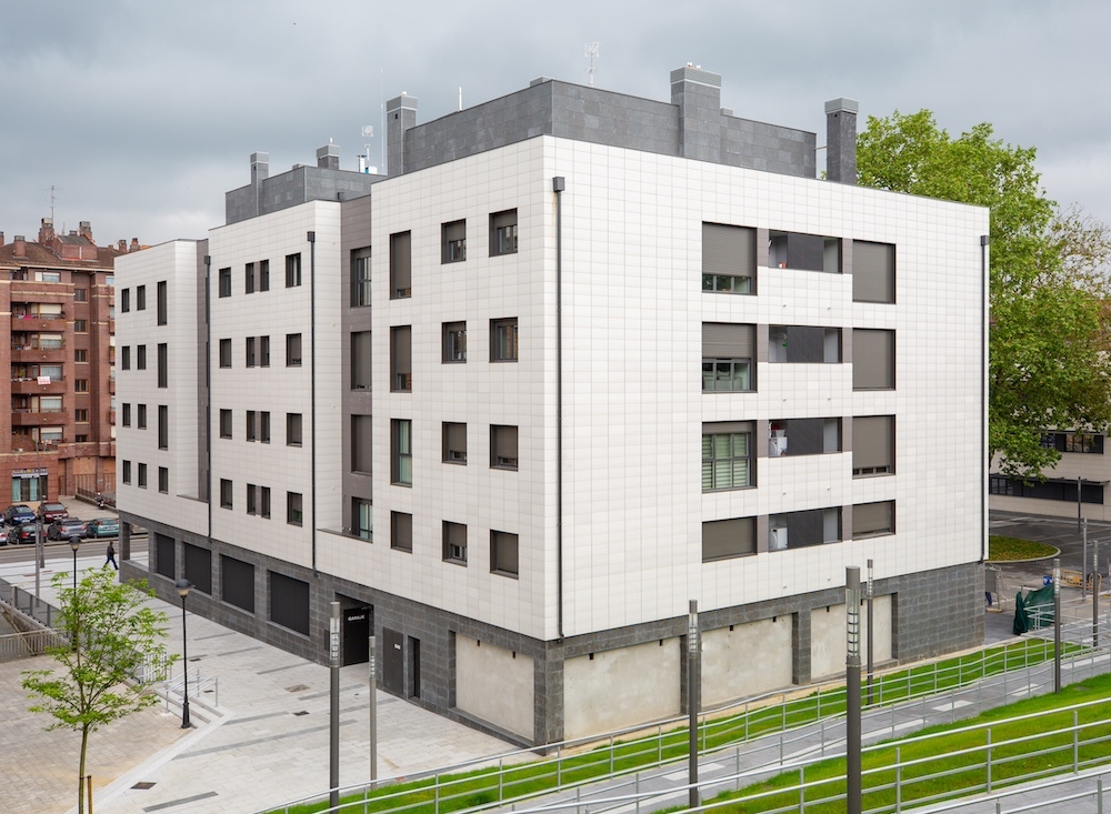 Ventilated Facade Ceramic Tiles - Faveker