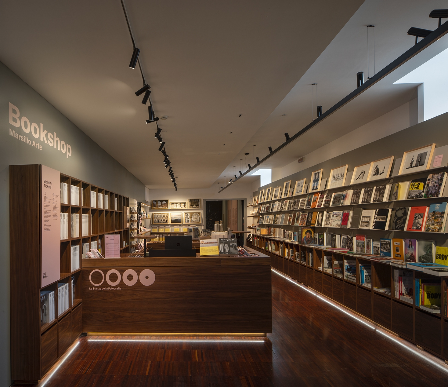 Lighting Tracks and Rails