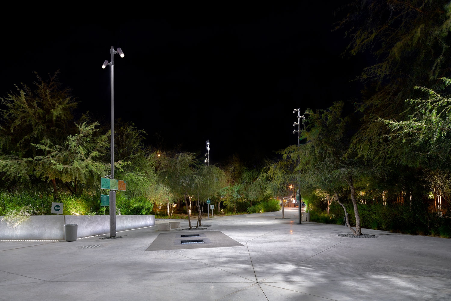 Public Space and Landscape Lighting at Al Fay Park