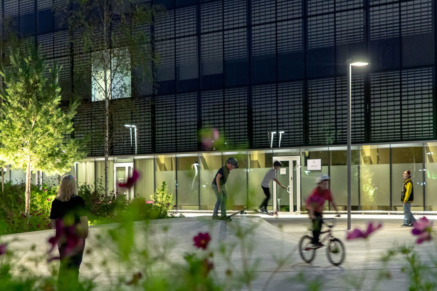 Accent Outdoor Lighting for Vienybes Plaza