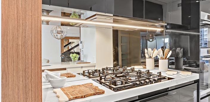 Toughenable Anti-Corrosive Mirror - Pilkington Mirropane™ Chrome