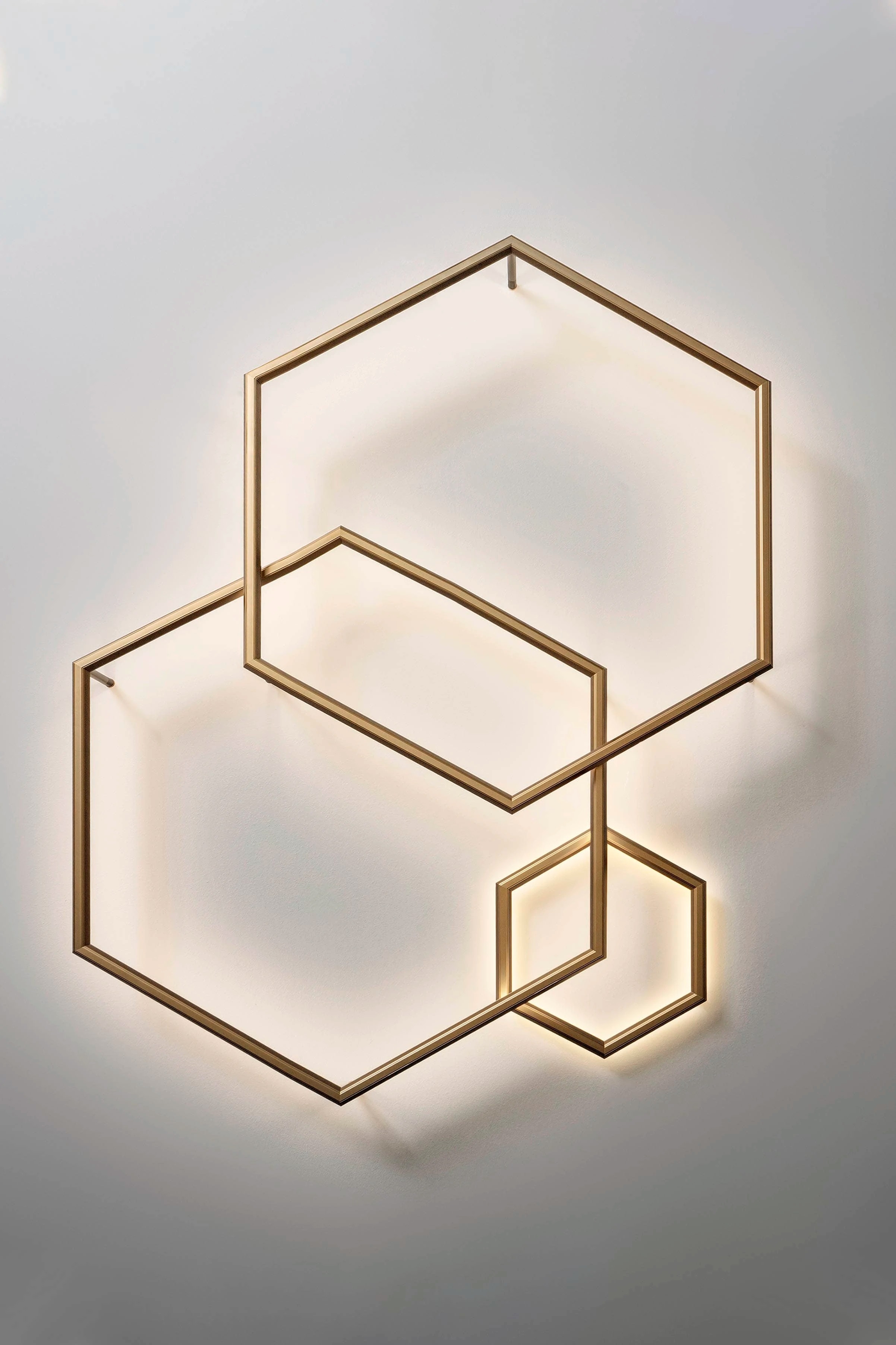 Suspension & Wall Lamps - Poly