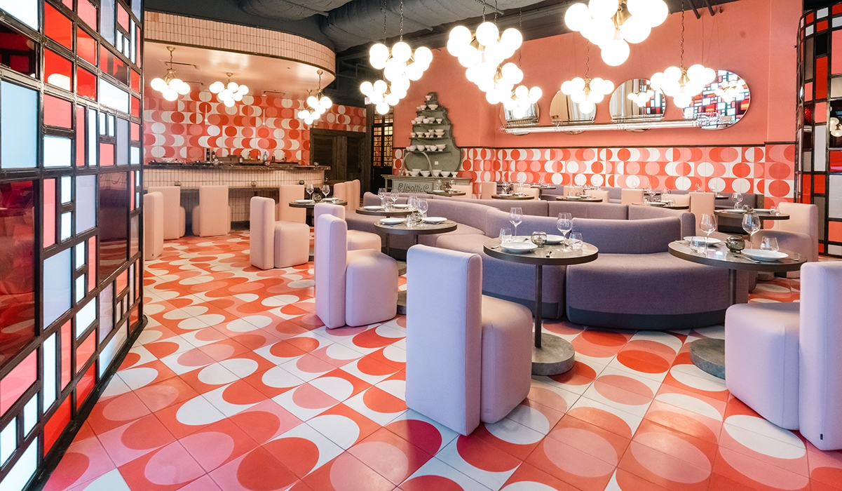 Modern Seating in Chicago Wine Bar