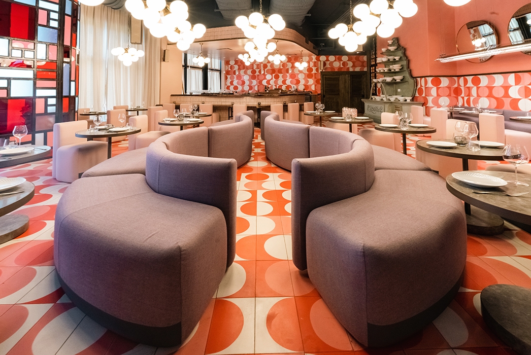 Modern Seating in Chicago Wine Bar