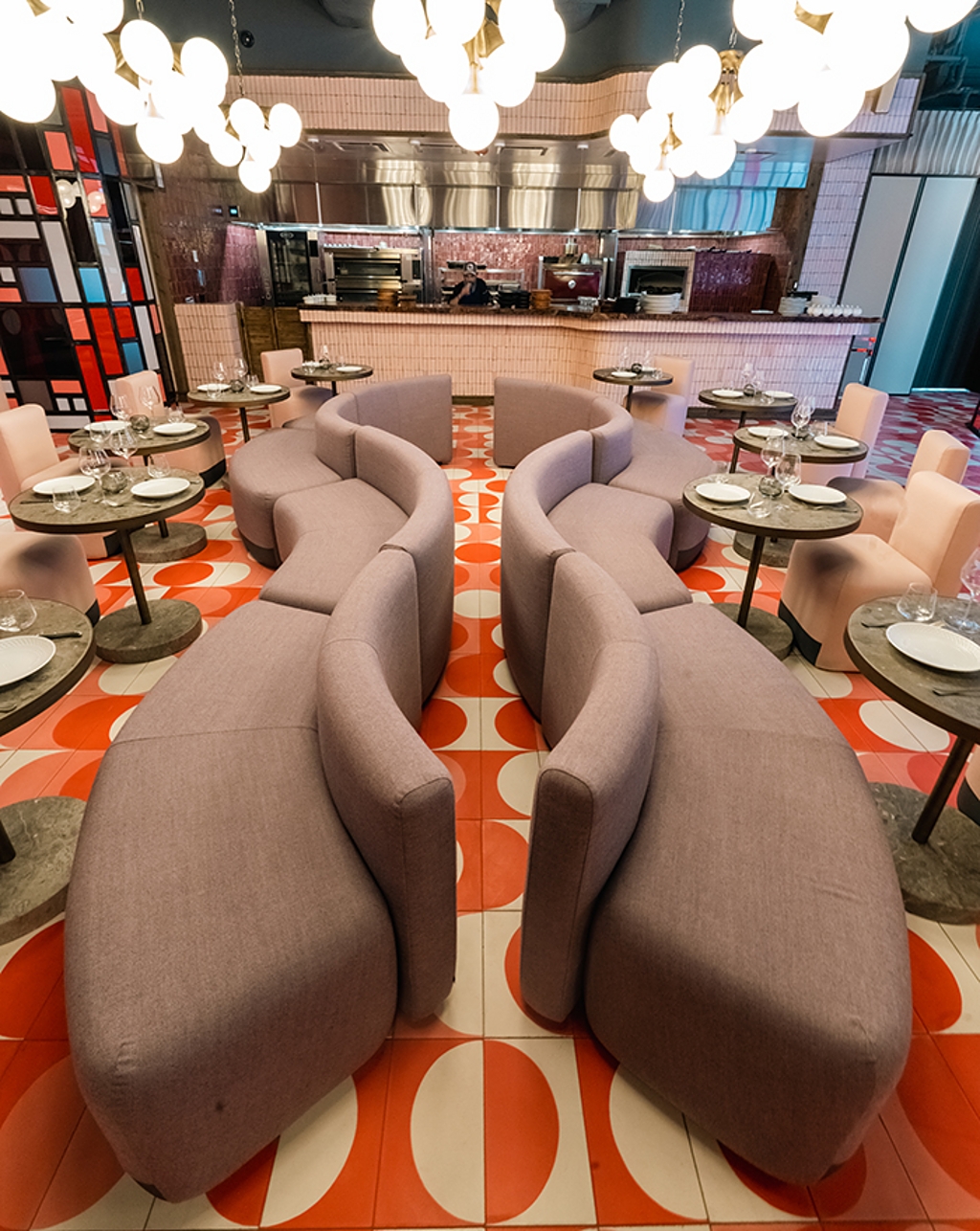 Modern Seating in Chicago Wine Bar