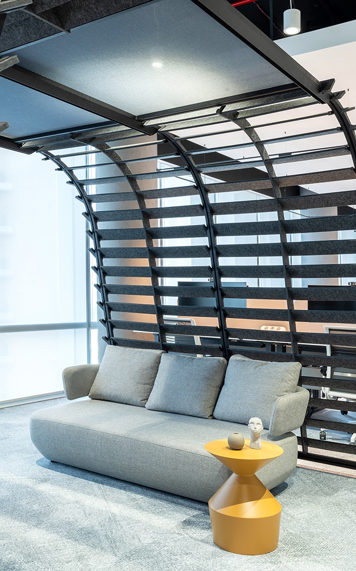 Seating Furniture in Dubai Consulting Firm