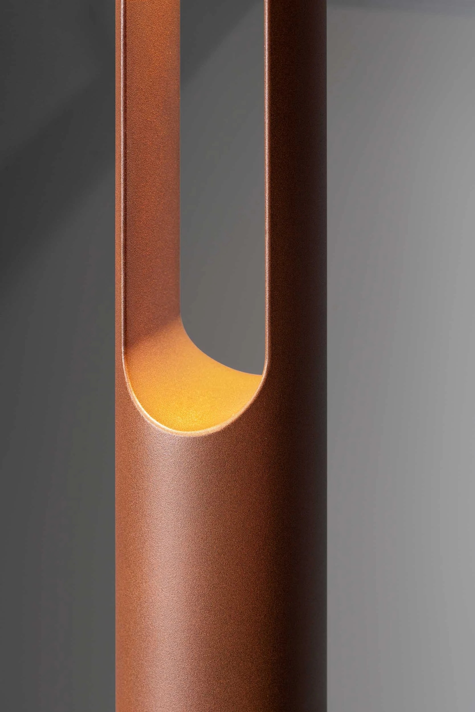 Outdoor - Floor Lamps