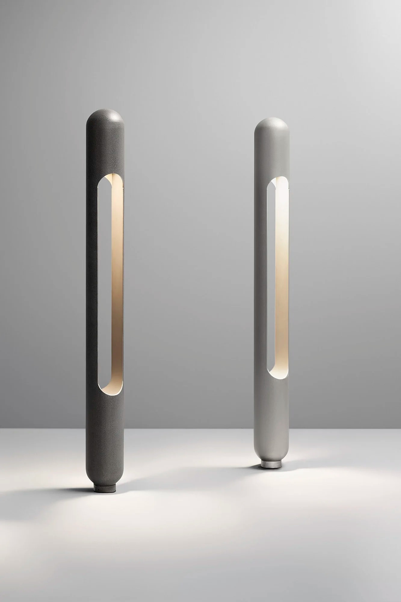 Outdoor - Floor Lamps