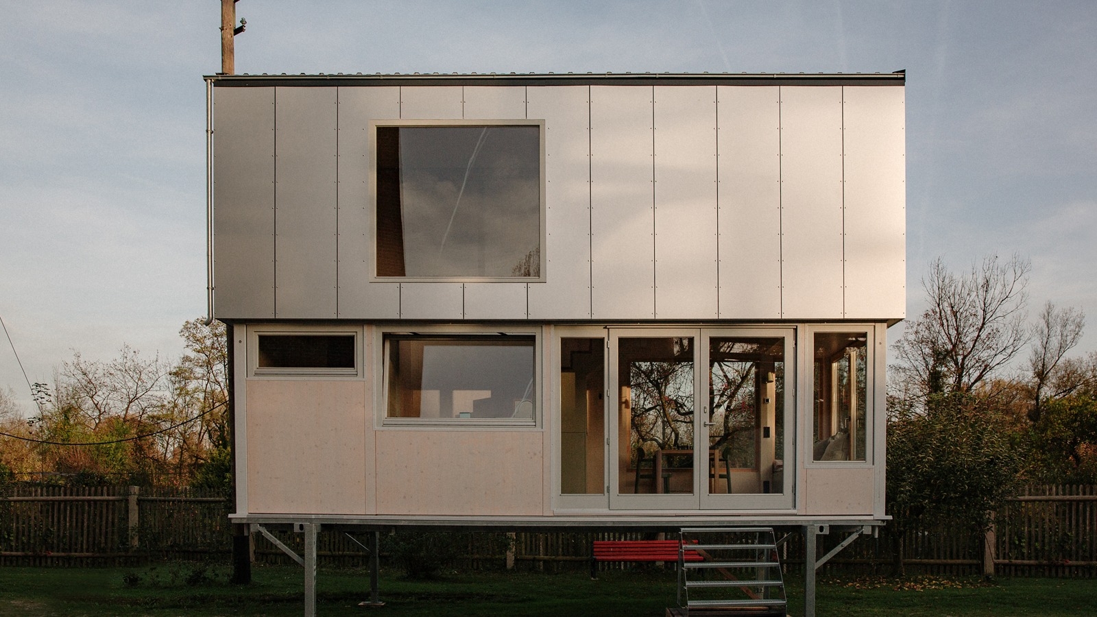 Washbasin and Shower in vagabundo Tiny House