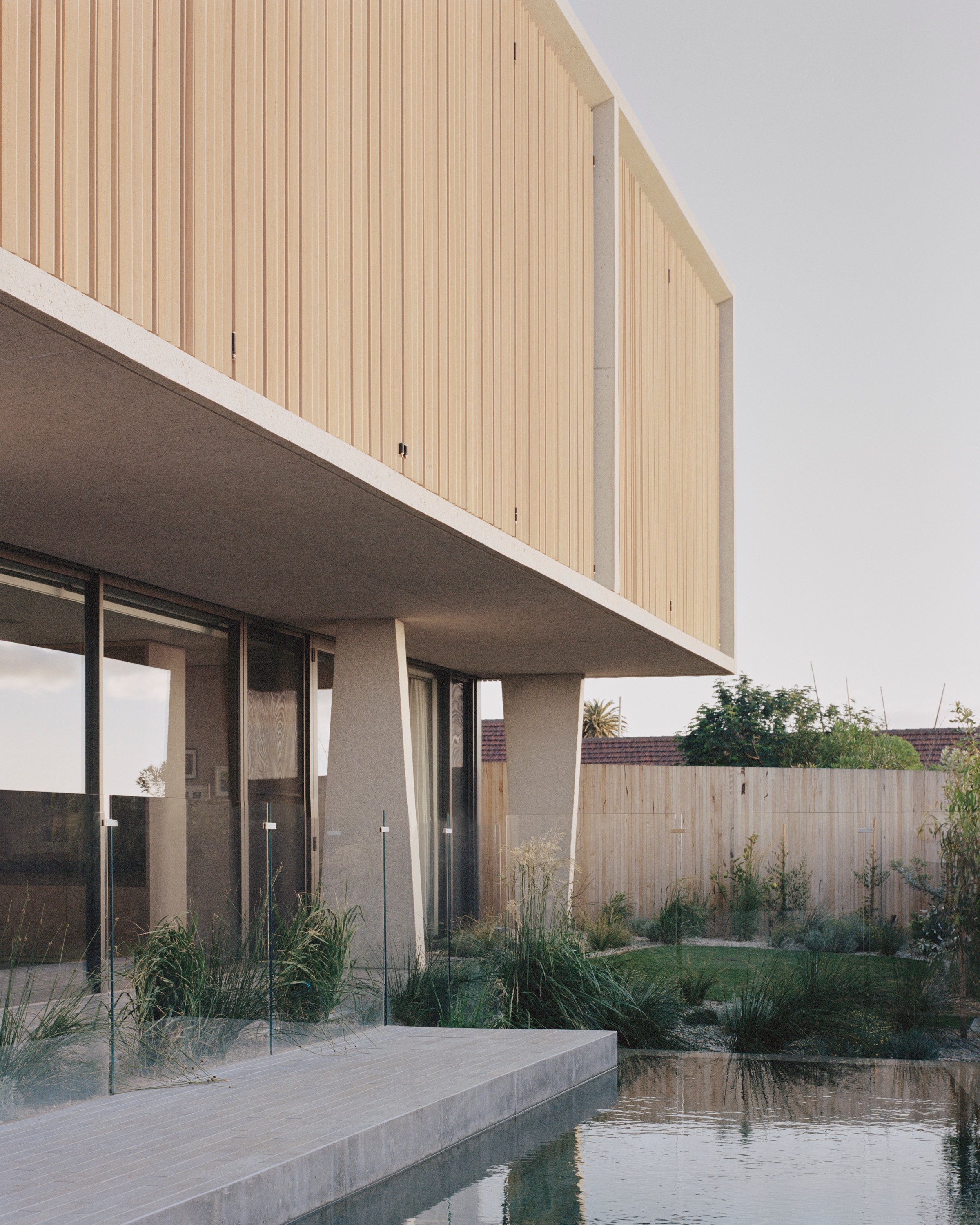 External Bi-Fold Screens in House on the Bay