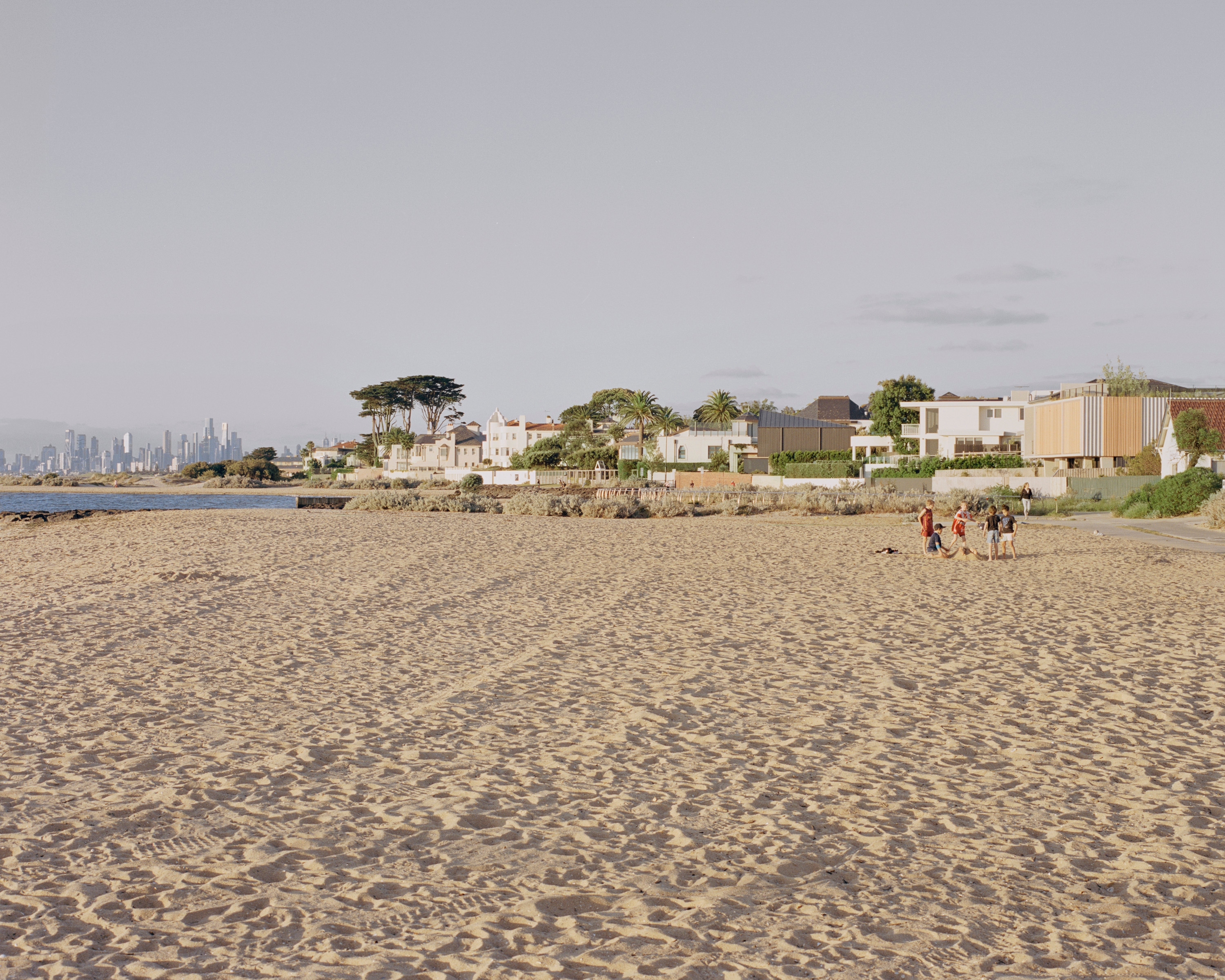 External Bi-Fold Screens in House on the Bay