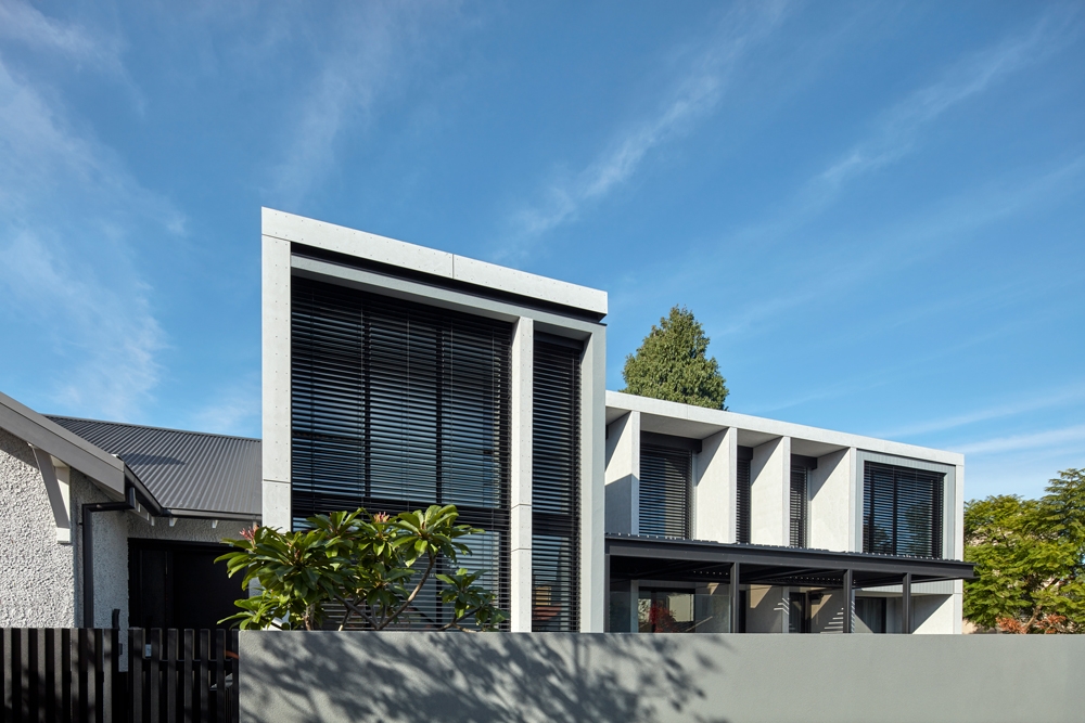External Blinds in The Shade Home