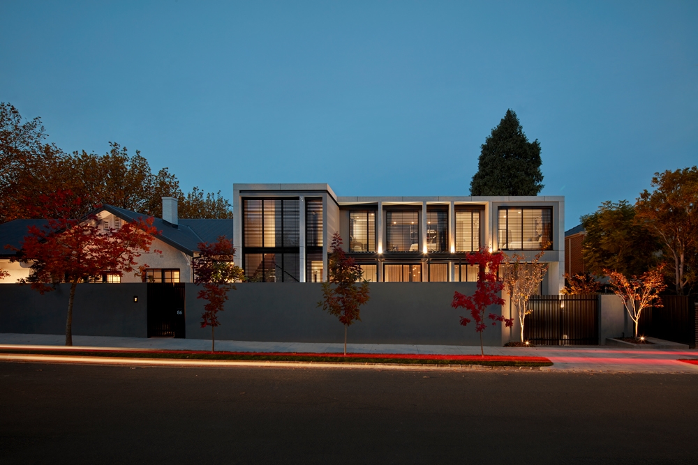 External Blinds in The Shade Home