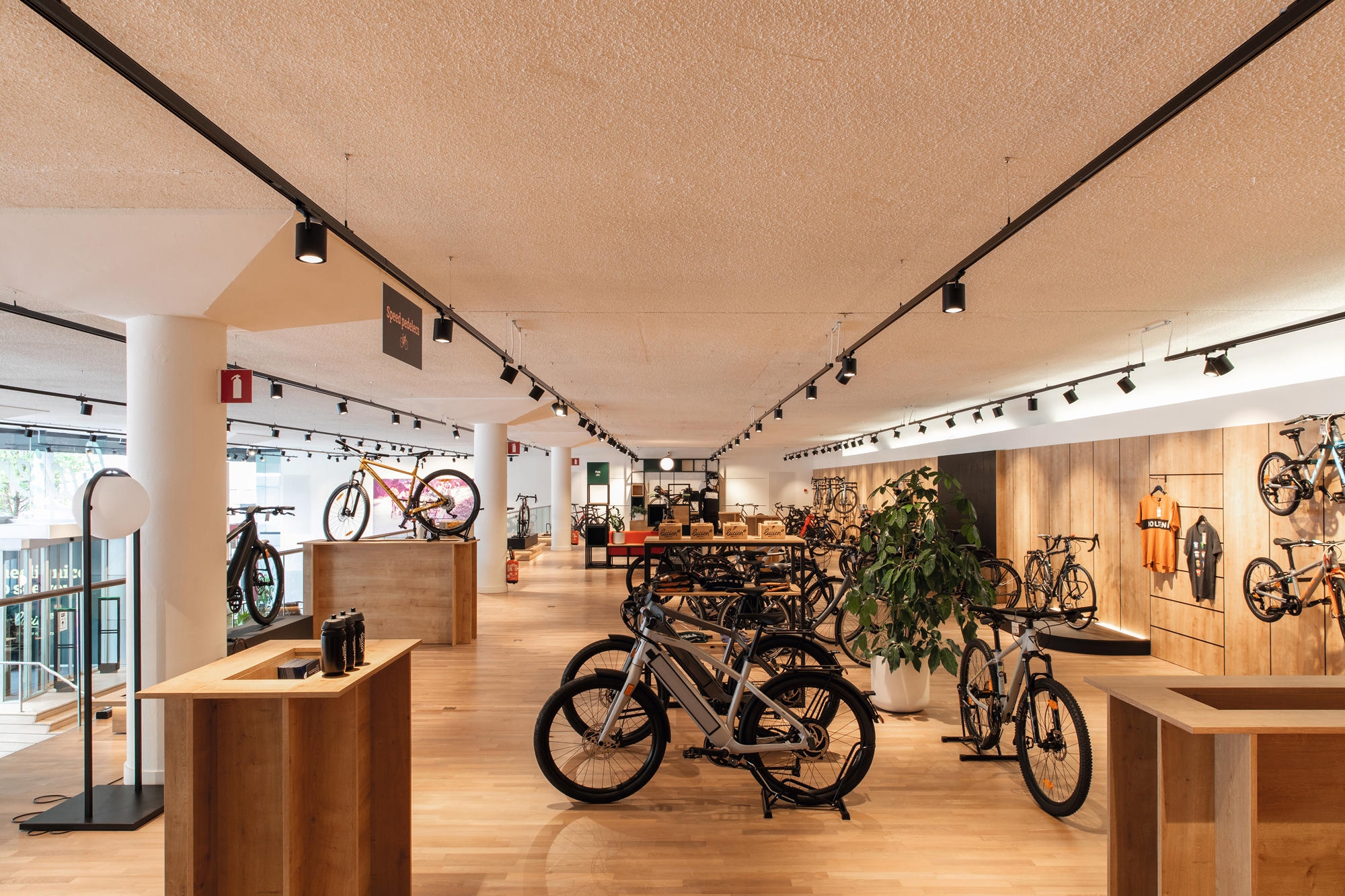 EGGER surfaces in Lucien Bikes Store
