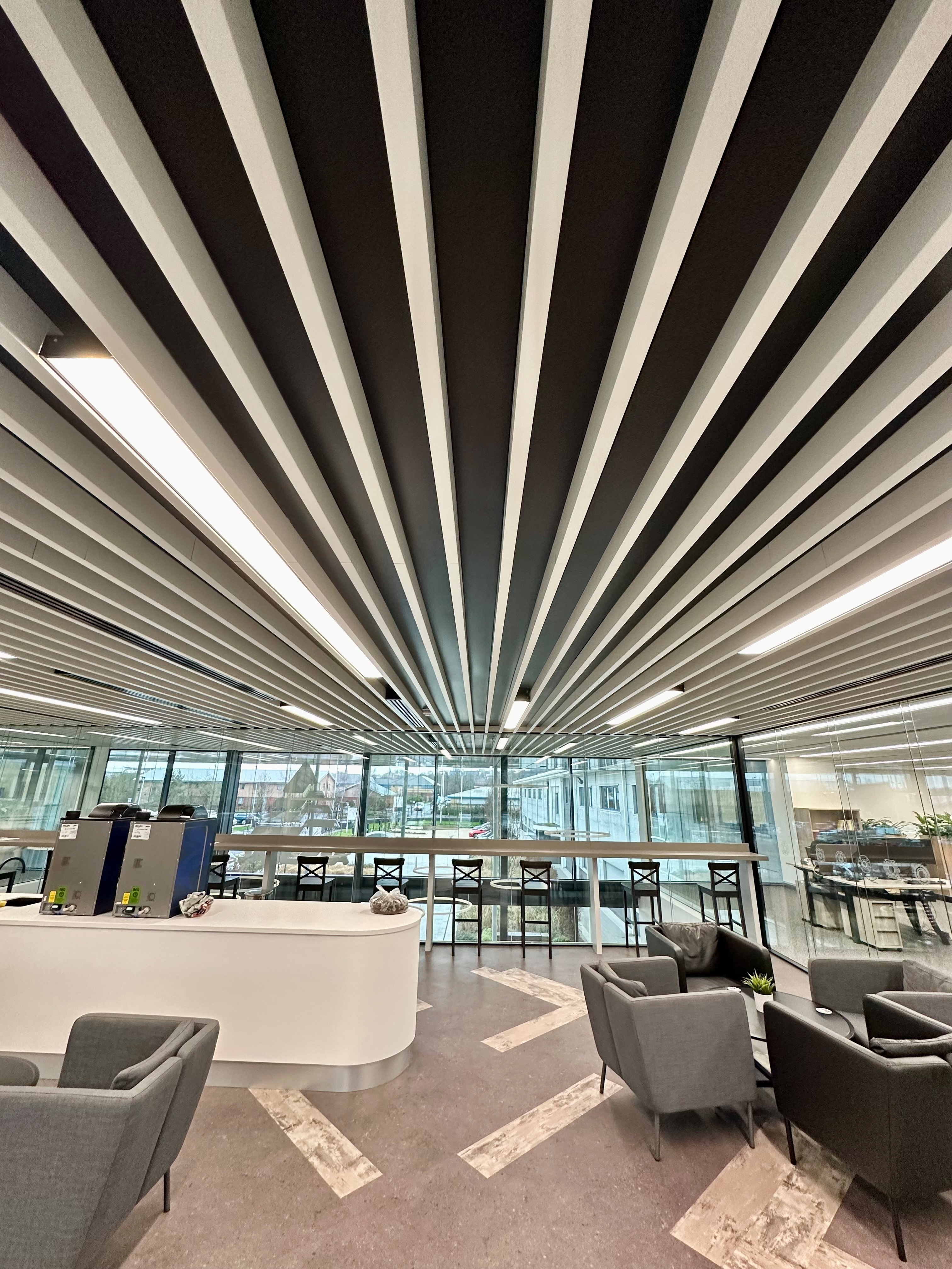 Metal Ceilings – Tavola™ Closed Baffles