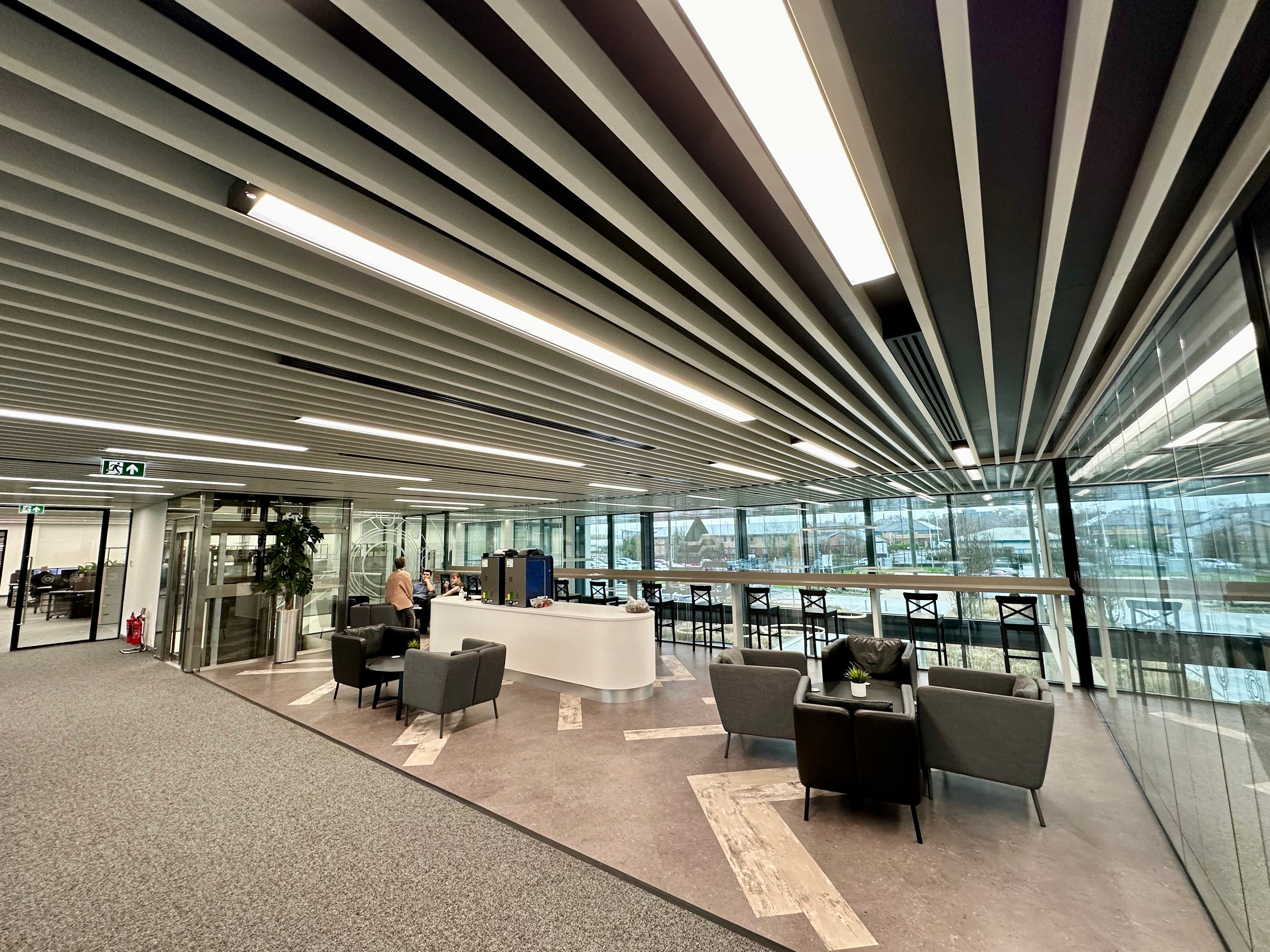 Metal Ceilings – Tavola™ Closed Baffles