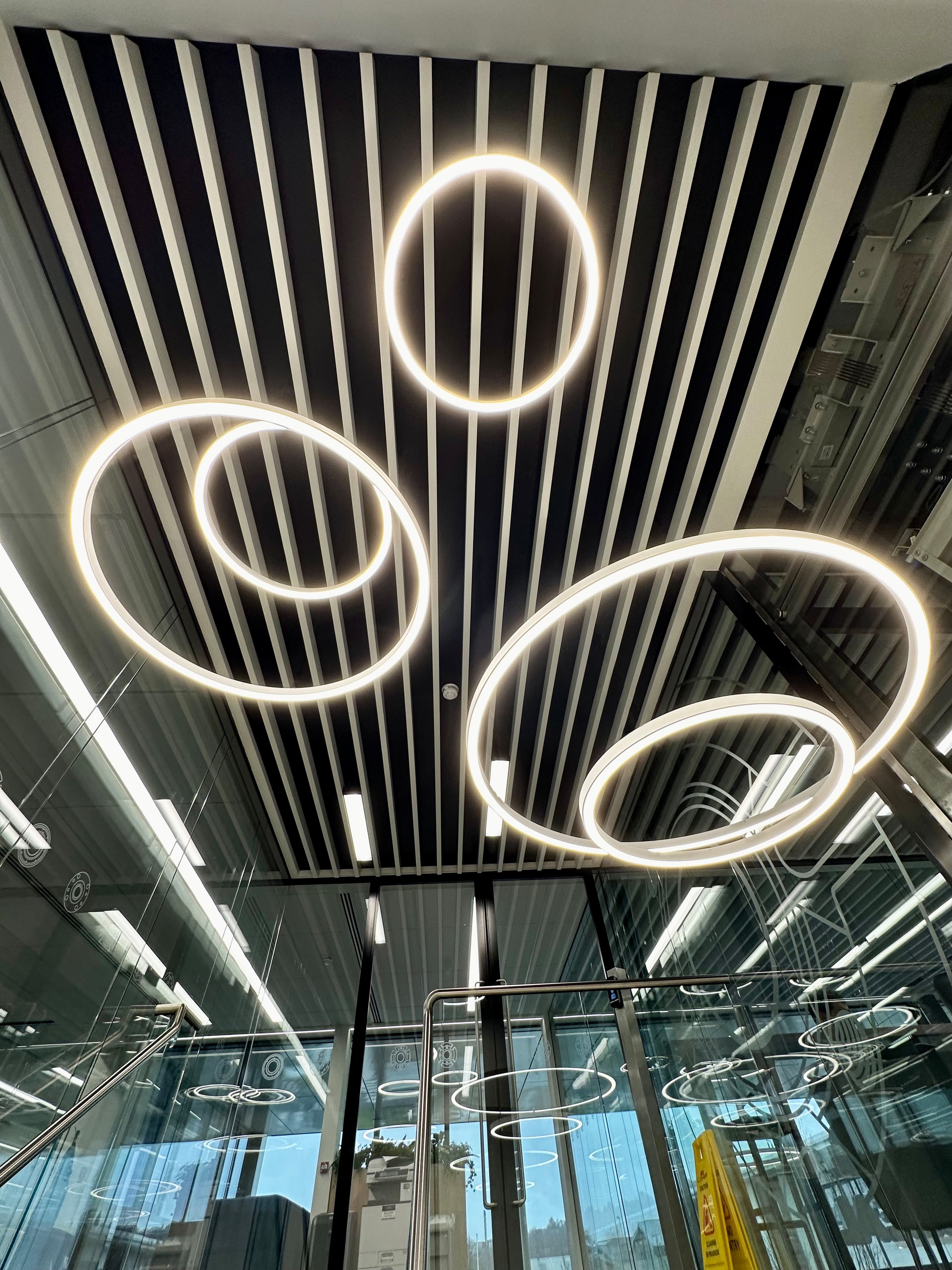 Metal Ceilings – Tavola™ Closed Baffles