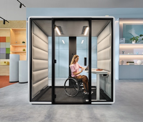 Medium Accessible Meeting Pod - HushFree.Access.M