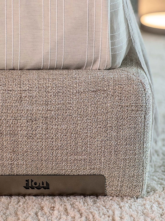 Flou's AtelierM bed