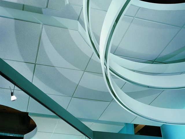 C2 Paired Compässo™ Metal Channel Accents