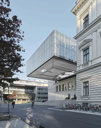 Facade Systems in Karl-Franzens University
