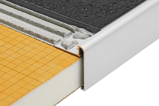 SCHLUTER RONDEC STEP wall profile