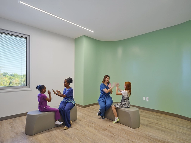 Monolithic ceiling in pacient rooms
