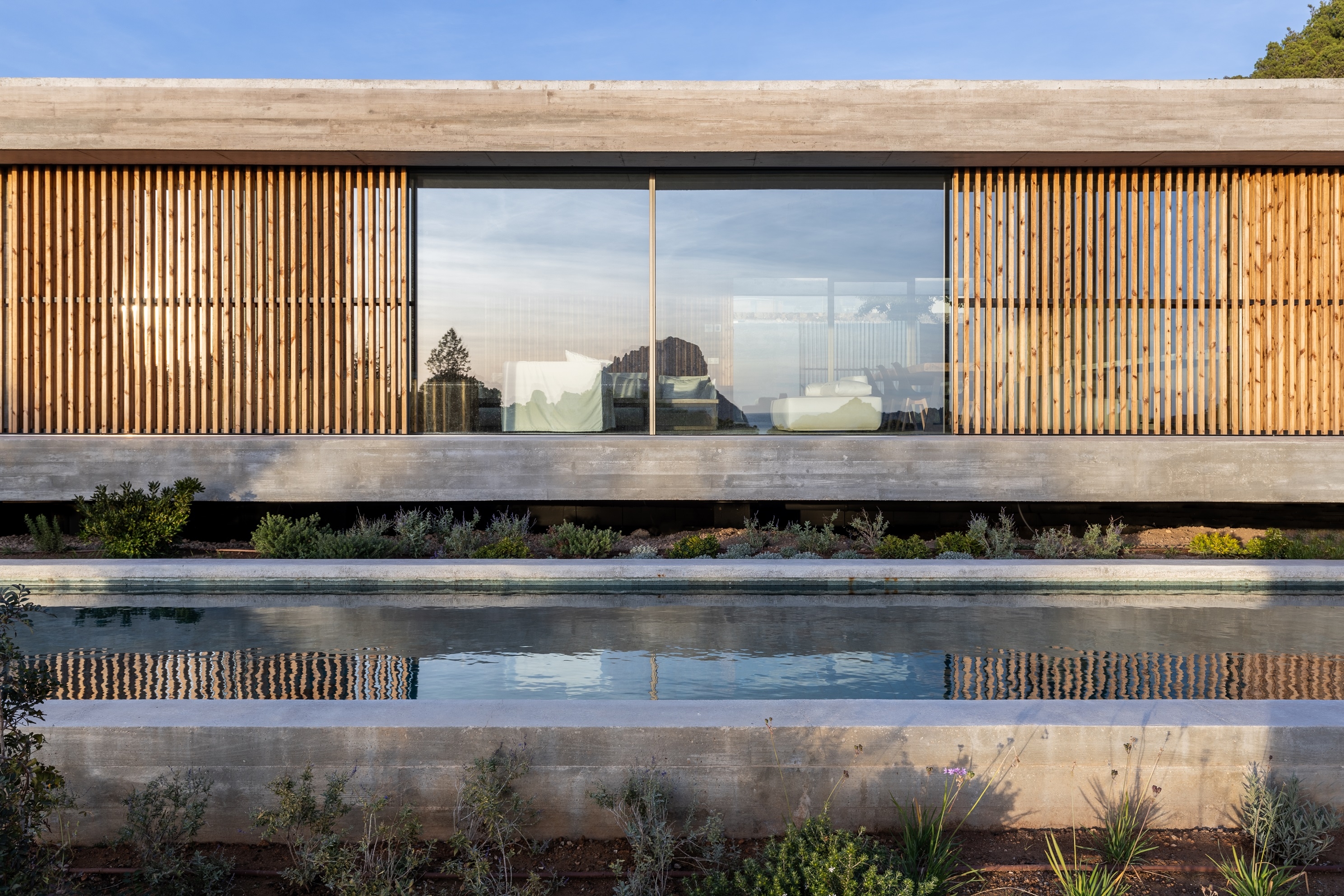 Fachadas y celosías en Ses Serretes