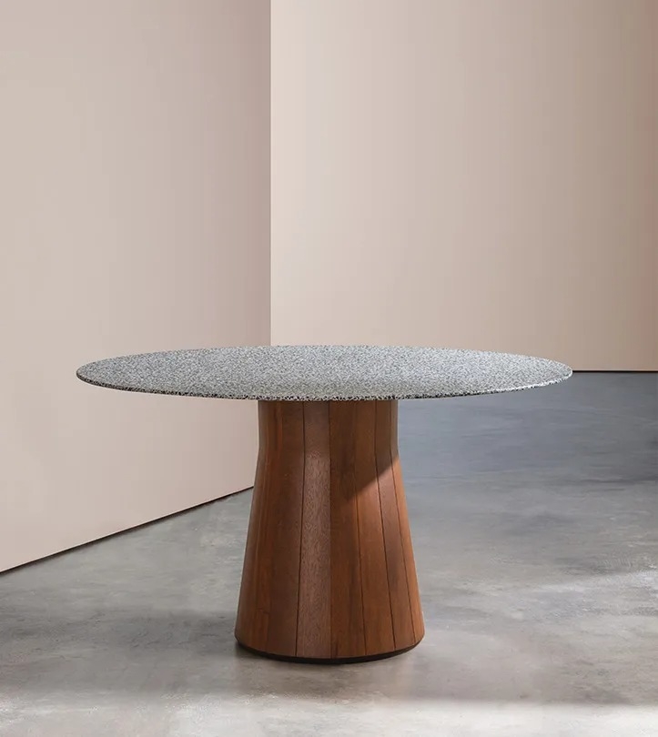 Outdoor Dining Tables