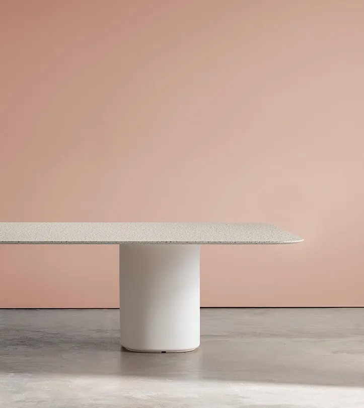 Outdoor Dining Tables