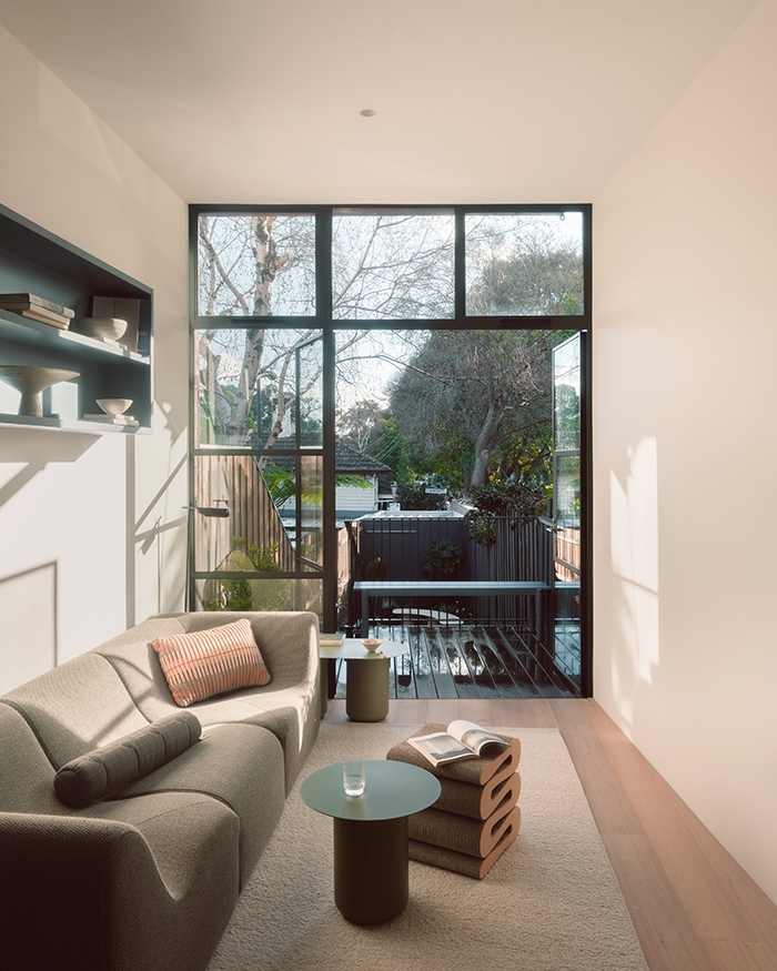 Retractable Folding Arm Awning in Melbourne Terrace