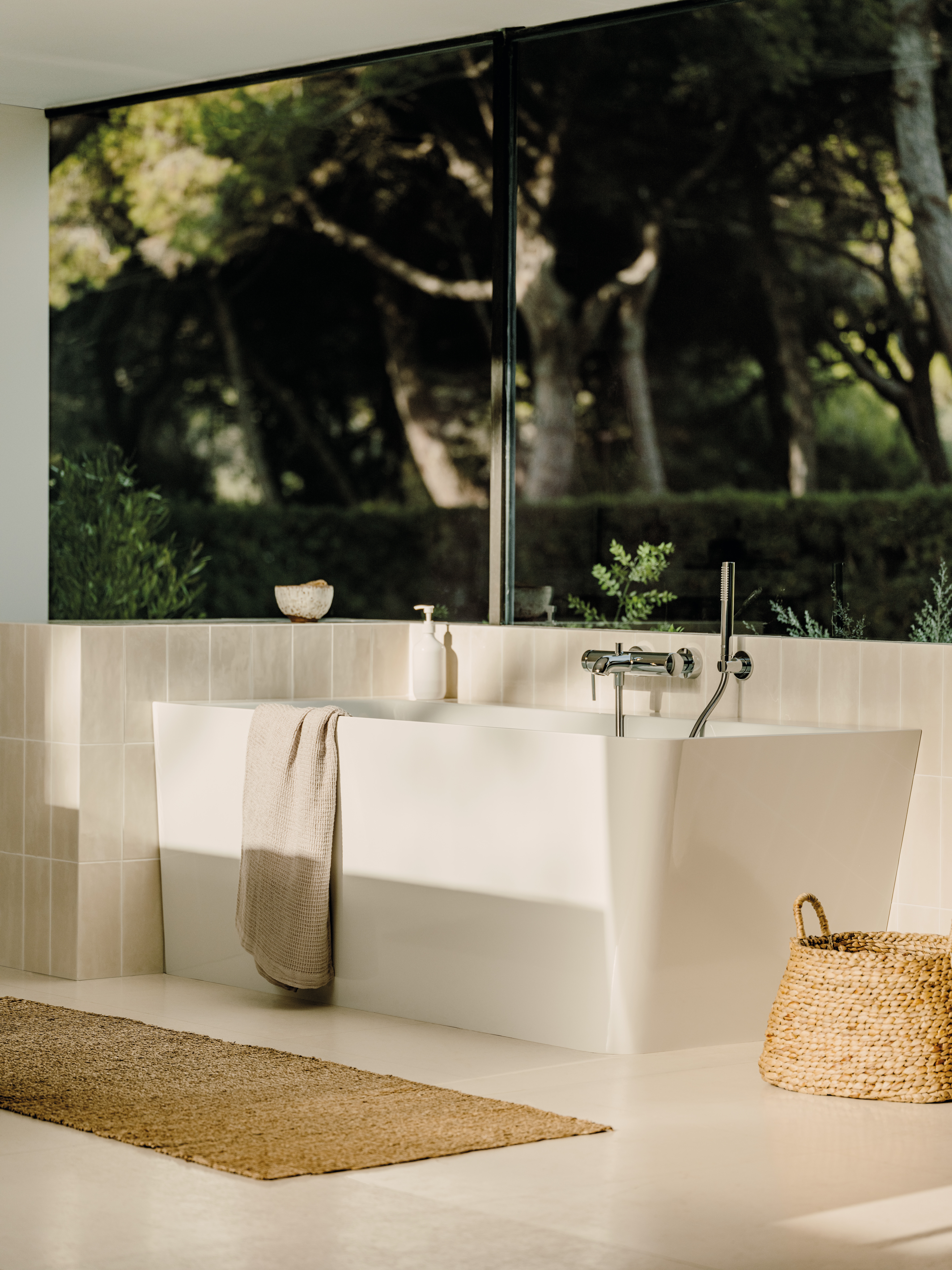 Baths - Ona Collection